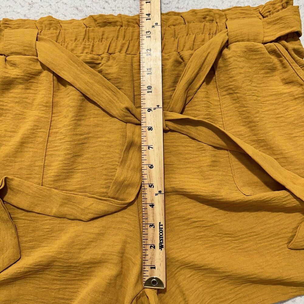 Retrology Women's XL Medallion Gold Yellow Paperbag Shorts 5" Inseam Tie Front - Picture 10 of 11